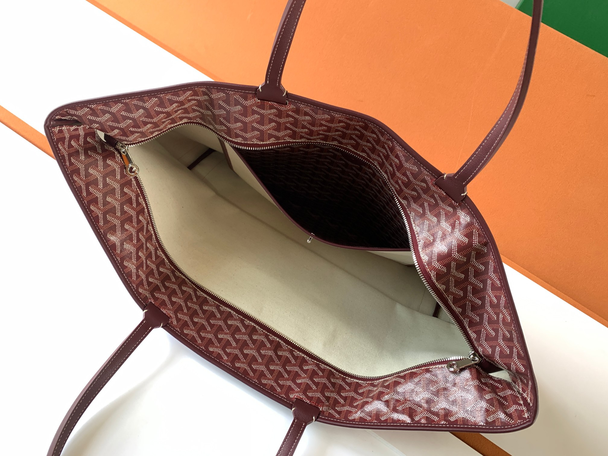 Artois GM Tote Bag In Burgundy